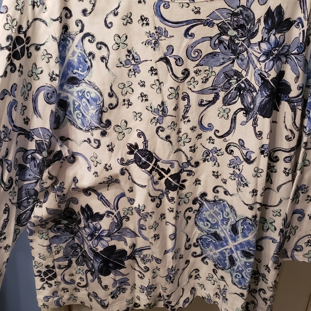 Women's Top